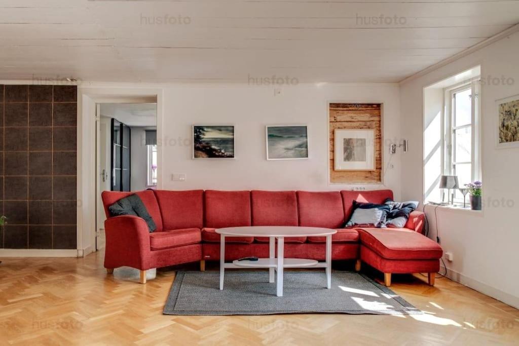 Central Laegenhet I 1700-Talshus Västervik Exterior photo