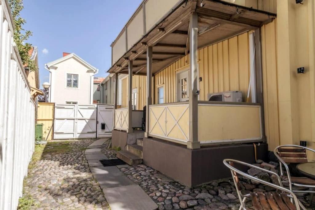 Central Laegenhet I 1700-Talshus Västervik Exterior photo